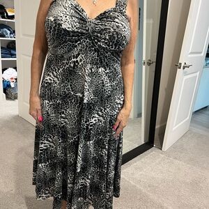 India Boutique Black and White sleeveless dress